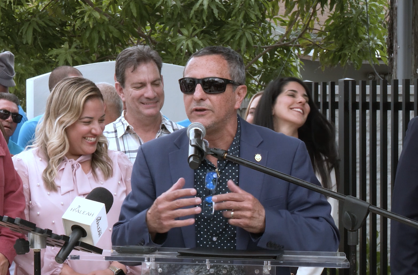 William Sánchez, director del Departamento de parques de Hialeah.