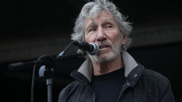Roger Waters, miembro fundador, letrista, compositor y alma creativa de Pink Floyd. Grupos judíos y funcionarios protestan contra el artista.