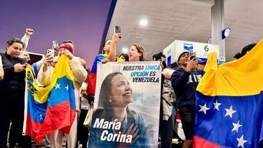 La celebración en Miami refleja el entusiasmo y la esperanza de la comunidad venezolana en Estados Unidos, quienes ven este momento como el inicio de un cambio histórico para Venezuela y la región.
