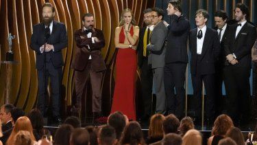 Kenneth Branagh, David Krumholtz, Emily Blunt, Alden Ehrenreich, Robert Downey Jr., Josh Hartnett, Cillian Murphy, Casey Affleck, y Benny Safdie reciben el premio a mejor elenco en una película por Oppenheimer en la 30a entrega anual de los Premios SAG del Sindicato de Actores de la Pantalla el sábado 24 de febrero de 2024 en el Shrine Auditorium en Los Ángeles.&nbsp;