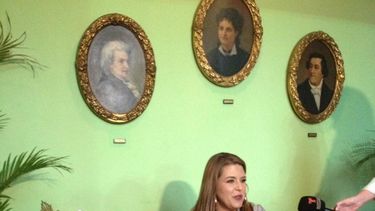 Al ser consultada por la animadora sobre su paso por el quirófano dijo lo siguiente: ahorita soy silicon free porque tuve cáncer de mama.&nbsp;