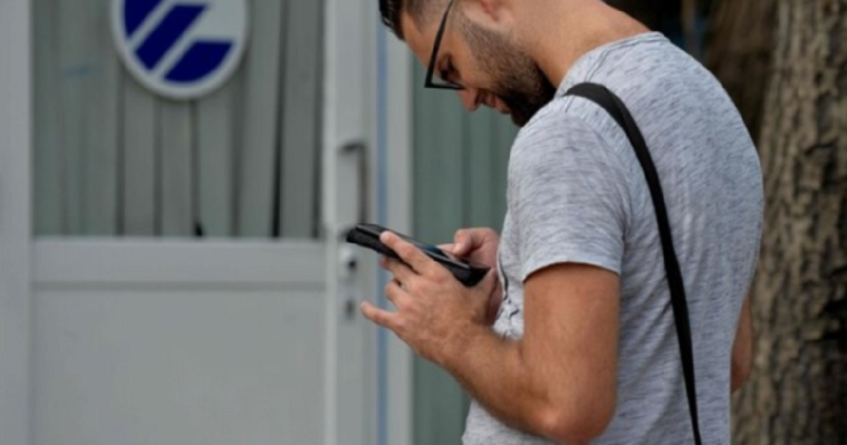 Tarifazo de Etecsa amplifica las nuevas voces del cambio en el sector estudiantil