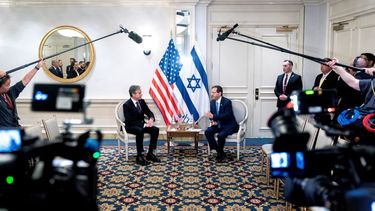 El secretario de Estado de EEUU, Antony Blinken (izquierda), reunido con el presidente israelí, Isaac Herzog, en Washington, DC, el 25 de octubre de 2022.