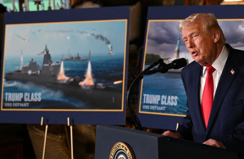 El presidente de Estados Unidos, Donald Trump, anuncia la nueva iniciativa de la Armada de Estados Unidos, la Flota Dorada, la construcciòn de una nueva clase de buques de guerra, en Mar-a-Lago en Palm Beach, Florida, el 22 de diciembre de 2025
