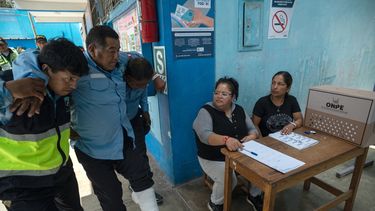 &nbsp;Las elecciones en Perú se extendieron por un día más debido a fallas logísticas / EFE.