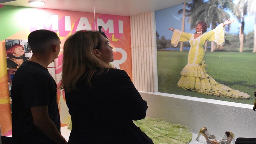 La exposición Celia Cruz para siempre se inauguró el 27 de julio de 2023 en el Tower Theatre, ubicado en la Pequeña Habana de Miami, para conmemorar la fecha de la muerte de la artista cubana, ocurrida el 16 de julio de 2003.