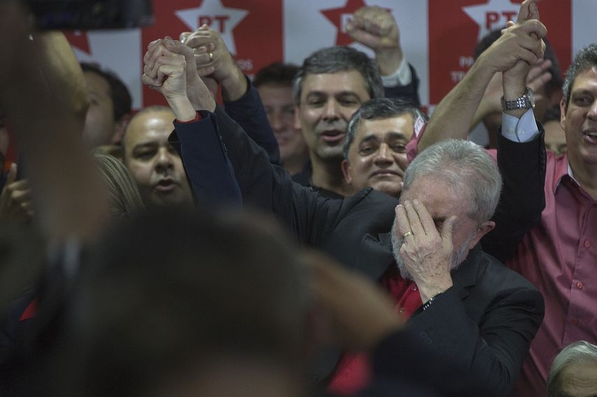 Lula ha negado los cargos y proclama su inocencia casi a diario, como hizo&nbsp;este&nbsp;mismo martes en una entrevista con la radio&nbsp;Capital, de Sao Paulo.