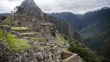 Vista del sitio arqueológico de Machu Picchu, en Cusco, Perú durante su ceremonia de reapertura el 1 de noviembre de 2020, en medio de la nueva pandemia de coronavirus.&nbsp; &nbsp;