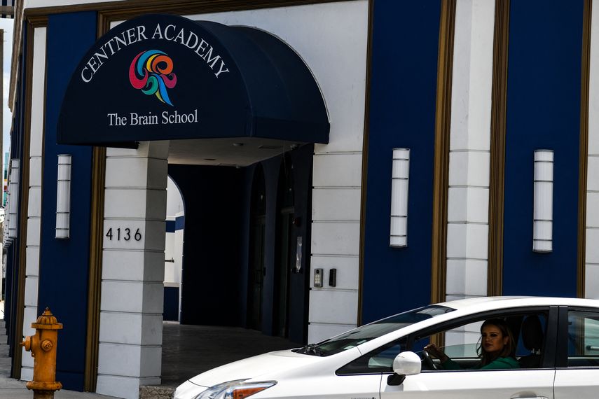 Escuela en Miami prohíbe vacunarse a los maestros&nbsp;