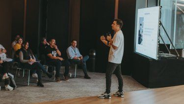 Una de las charlas de iBoost Social.