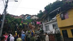 Según la Alcaldía, hay 20 puntos de la ciudad que están inundados por la cantidad de agua caída.