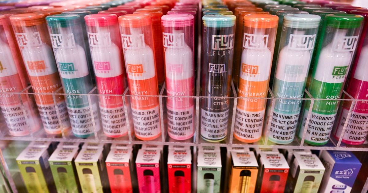 Luego de 3 años de prohibición, la FDA permite venta de cigarros electrónicos de Juul