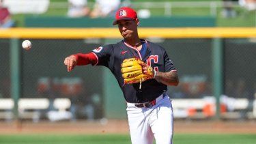 Brayan Rocchio en un juego de spring training