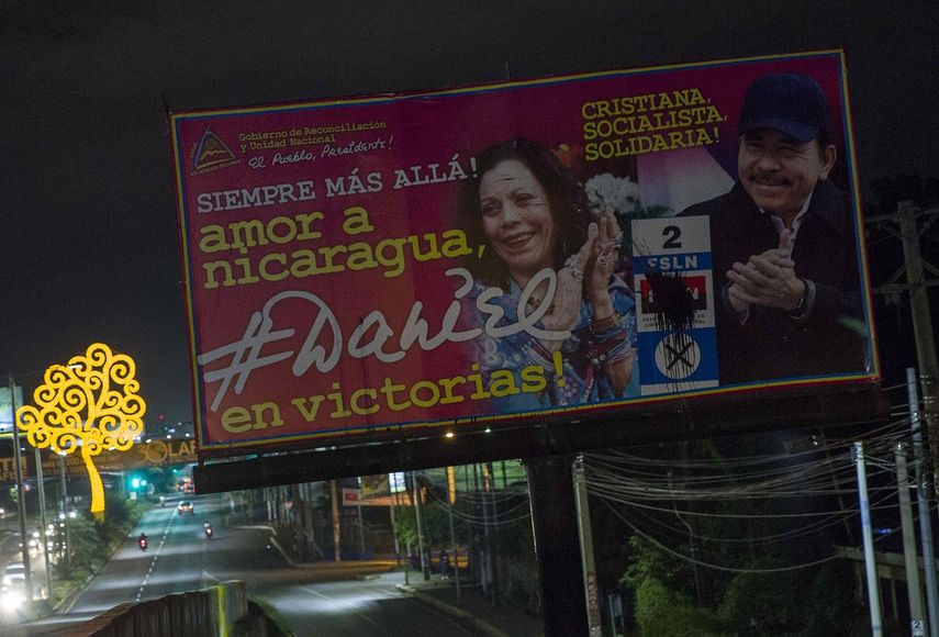 Vista de una pancarta con propaganda electoral del partido de Gobierno en Managua, donde el próximo domingo se llevan a cabo los comicios generales en el país.