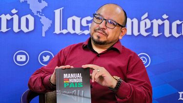 El periodista y escritor boliviano Israel Mérida.