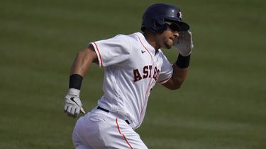 Michael Brantley se queda en Houston por 32 millones