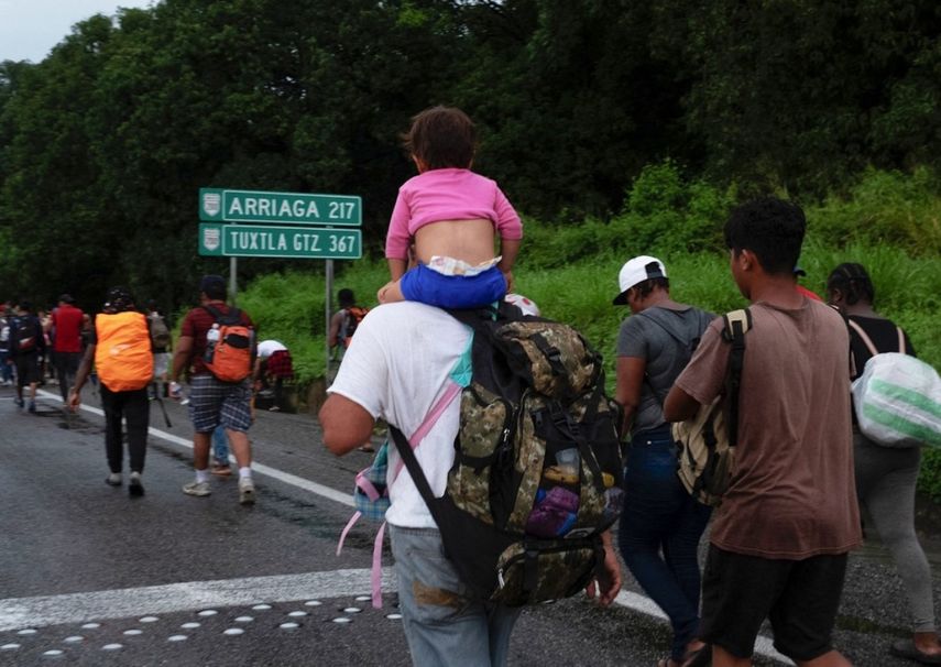 M xico impide el paso de caravana de migrantes