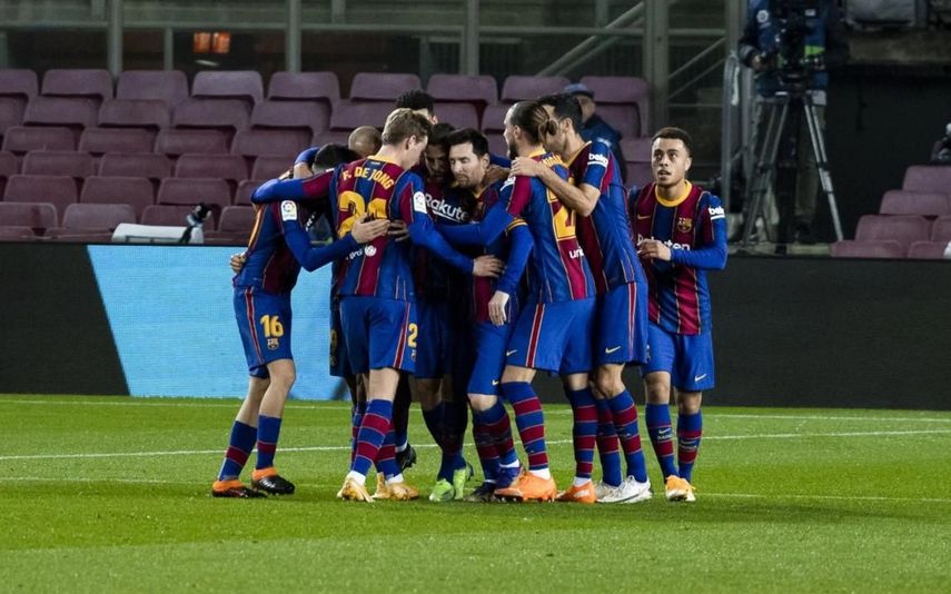 Celebración de los jugadores del FC Barcelona durante la victoria en el Camp Nou contra la Real Sociedad&nbsp;