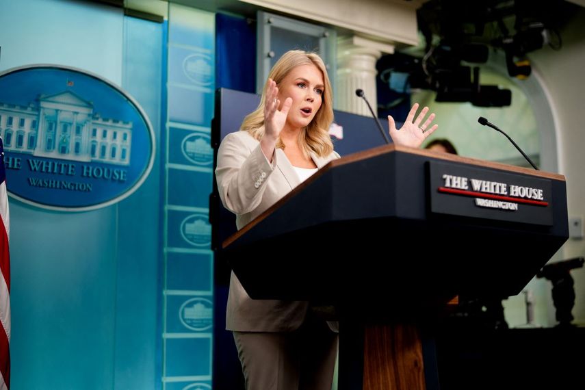 Karoline Leavitt, portavoz de la Casa Blanca en conferencia con periodistas el martes 1 de abril de 2025.