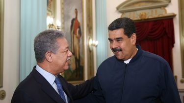 Maduro sostuvo este lunes un encuentro en Caracas con el expresidente de República Dominicana, Leonel Fernández.