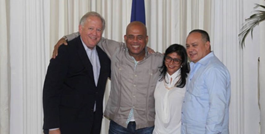 En Haití, Thomas Shannon, de EEUU; &nbsp;Michel Martelly; y Delcy Rodríguez y Diosdado Cabello, por Venezuela.&nbsp;