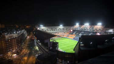 Vista del estadio Mestalla de Valencia, Espa&ntilde;a, durante el partido de los octavos de final de la Liga de Campeones entre Valencia y Atalanta, el martes 10 de marzo de 2020.