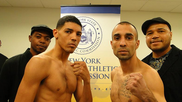 Forestal (izquierda) fue muy superior a su rival. (Twitter)