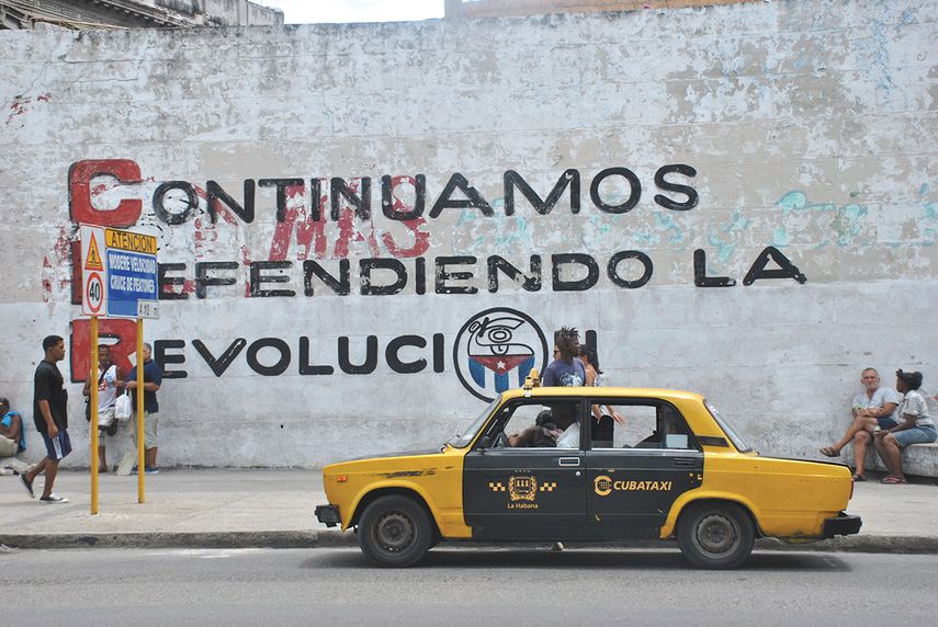 Un mural en La Habana anuncia la preferencia del Gobierno cubano.