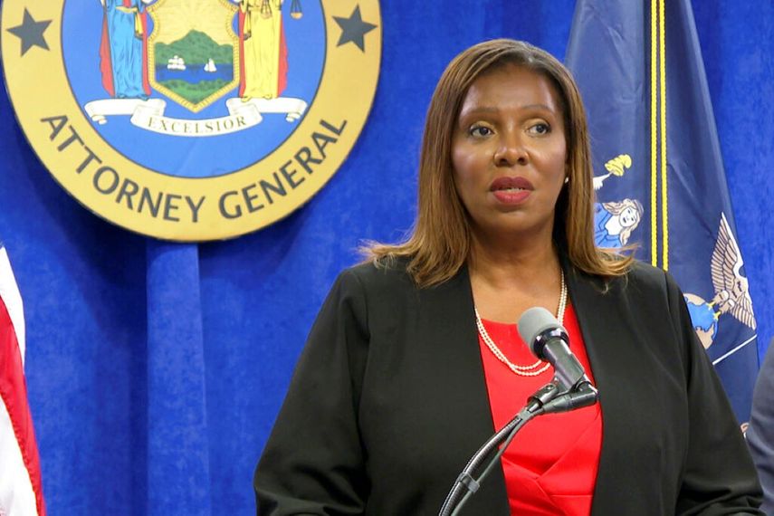 La secretaria de Justicia de Nueva York, Letitia James, en conferencia de prensa.
