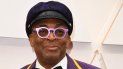 En esta foto de archivo tomada el 9 de febrero de 2020, el director estadounidense Spike Lee llega para los 92o Oscar en el Dolby Theatre en Hollywood, California. En esta foto de archivo tomada el 9 de febrero de 2020, el director estadounidense Spike Lee llega para los 92o Oscar en el Dolby Theatre en Hollywood, California.