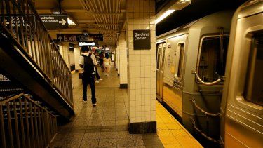 Imagen referencial de una estación de metro de Nueva York.&nbsp;