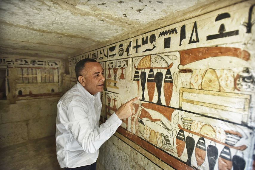 Egipto muestra tumbas faraónicas descubiertas en Saqqara