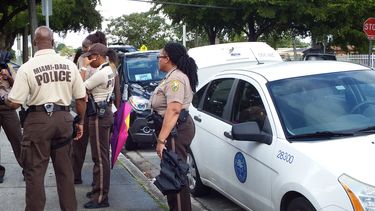 Imagen referencial de agentes del Departamento de Policía de Miami-Dade (MDPD).