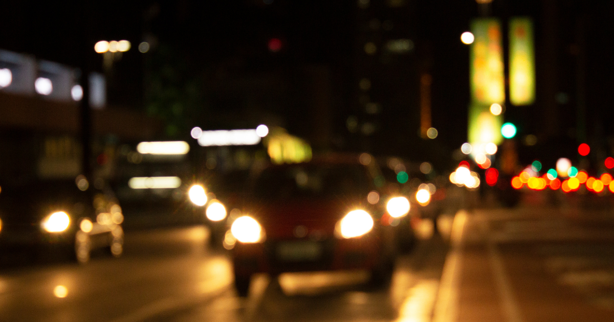 El cambio de horario aumenta riesgo de accidentes de tránsito, advierte AAA