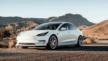 Imagen referencial de un carro Tesla