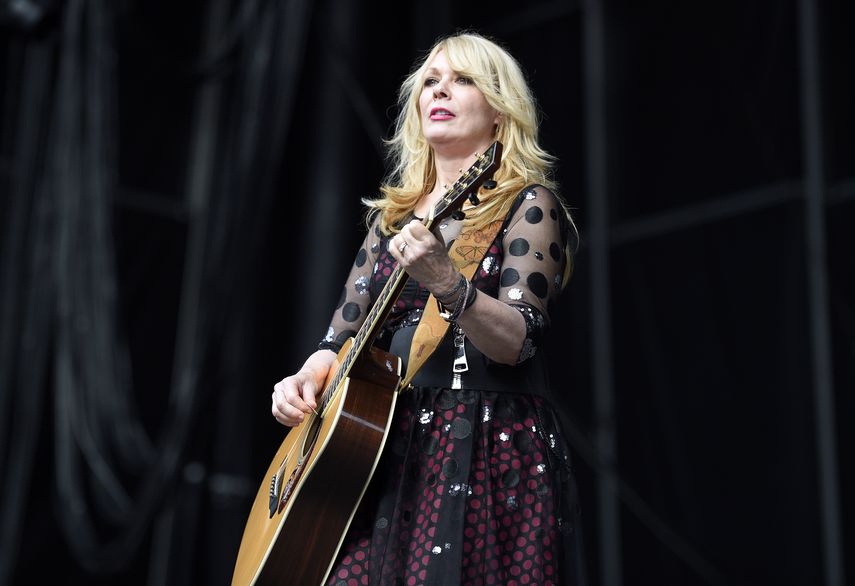 Nancy Wilson de Heart durante su presentación en el RFK Stadium en Washington el 4 de julio de 2015. Wilson lanzó su primer álbum solista You and Me el 7 de mayo de 2021.&nbsp;