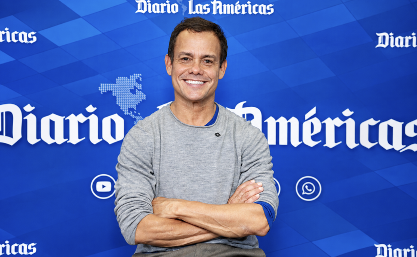 El artista venezolano Migguel Anggelo en su visita a DIARIO LAS AMÉRICAS.
