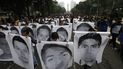 11 policías heridos en protesta por desaparición de 43 estudiantes en México
