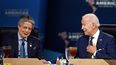 El presidente de Ecuador, Guillermo Lasso (izq.), y el presidente de Estados Unidos, Joe Biden, asisten a un almuerzo de trabajo con otros jefes de estado durante la IX Cumbre de las Américas en Los Ángeles.