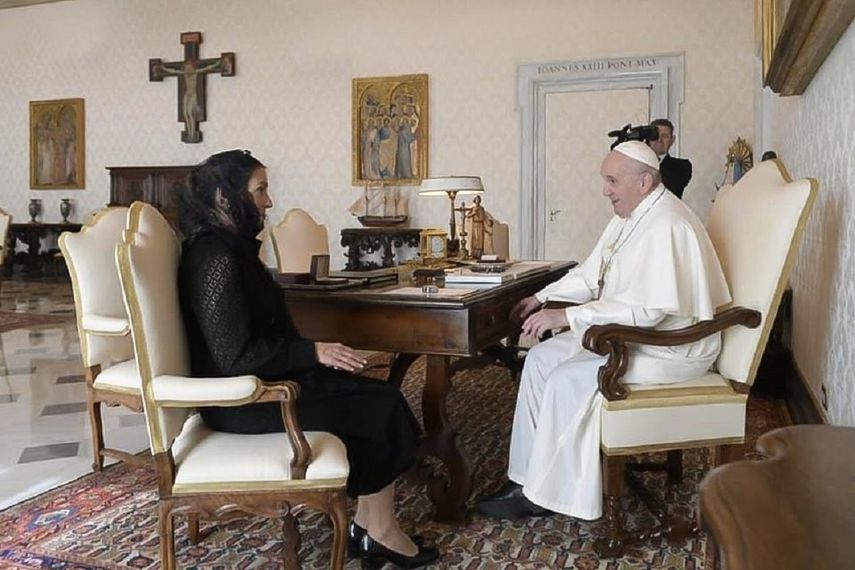 La primera dama de M&eacute;xico, Beatriz Guti&eacute;rrez M&uuml;ller visit&oacute; al Papa Francisco en el Vaticano.&nbsp;&nbsp; &nbsp;