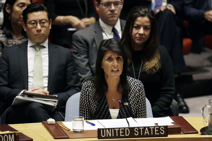 &nbsp;La embajadora de EE.UU. ante la ONU Nikki Haley (c) habla durante una sesión del Consejo de Seguridad sobre la situación de&nbsp;Corea&nbsp;del&nbsp;Norte .&nbsp;