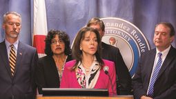 La fiscal estatal Katherine Fernández Rundle cree que en esta elección habrá varios mecanismos para luchar contra la manipulación del voto (Carlos Mata)