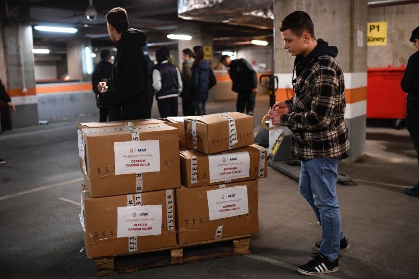 Uno de los clubes de fútbol más importantes de Turquía, el Galatasaray, no ha sido ajeno al sismo que afectó de forma considerable al país y a sus habitantes.&nbsp;