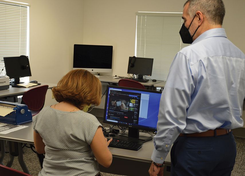 Juan Hernández lleva las riendas de las tecnologías computarizadas.