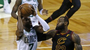 El sexto partido tendrá lugar en Cleveland el viernes por la noche, mientras que un posible decisivo séptimo juego sería en Boston el domingo, en caso de ser necesario.
