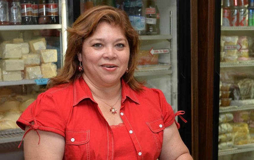 María José Cedeño, de Nicaragua, muestra un postre tradicional. (Á. MATA)