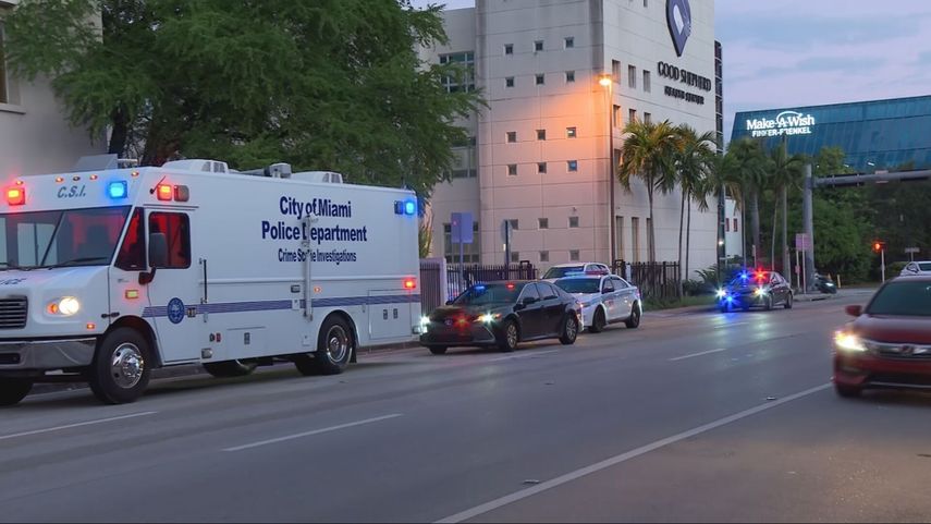 Unidades especiales permanecieron en la escena durante la operación.
