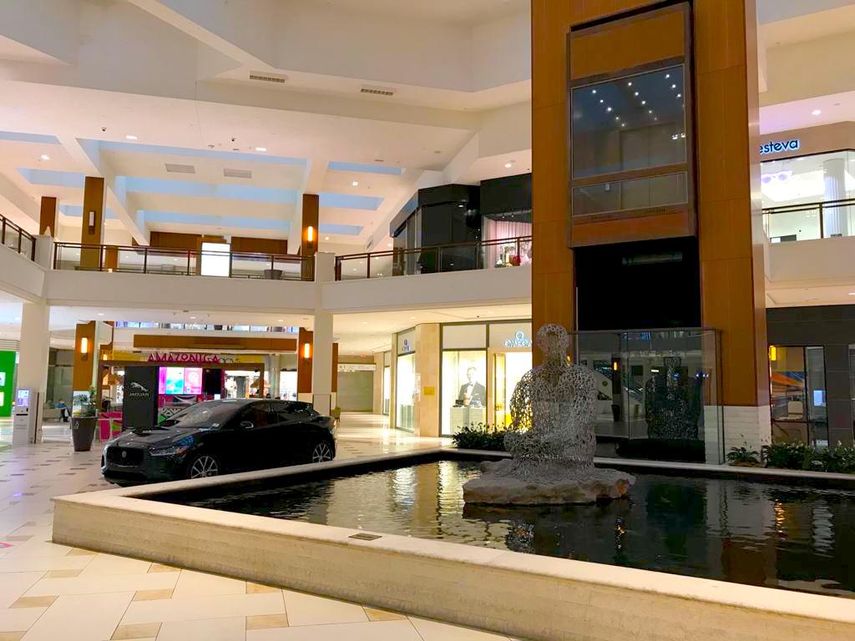 Imagen interior de Aventura Mall (foto archivo).