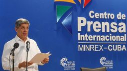 El viceministro de Relaciones Exteriores de Cuba, Carlos Fernández de Cossío, ofrece una declaración sobre el incidente que involucró a una embarcación estadounidense durante una conferencia de prensa en el centro de prensa internacional del Ministerio de Relaciones Exteriores de Cuba en La Habana el 26 de febrero de 2026. El viceministro de Relaciones Exteriores de Cuba, Carlos Fernández de Cossío, ofrece una declaración sobre el incidente que involucró a una embarcación estadounidense durante una conferencia de prensa en el centro de prensa internacional del Ministerio de Relaciones Exteriores de Cuba en La Habana el 26 de febrero de 2026.