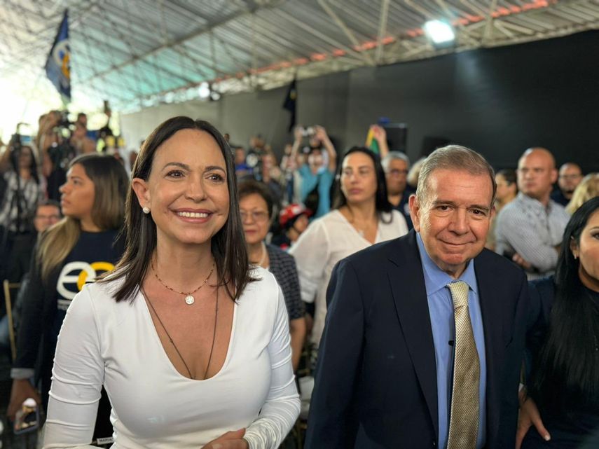 María Corina Machado pide el voto para Edmundo González